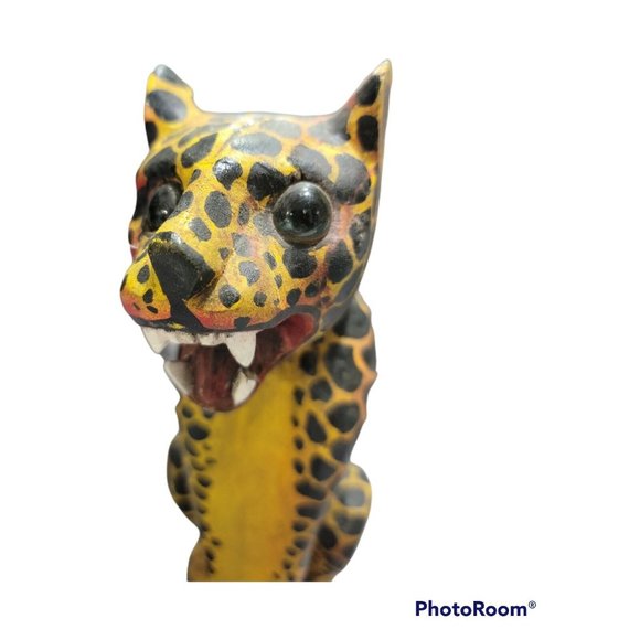 Unique Wooden African Cheetah Sculpture 9" Handcarved & painted w/ marble eyes - Picture 6 of 7